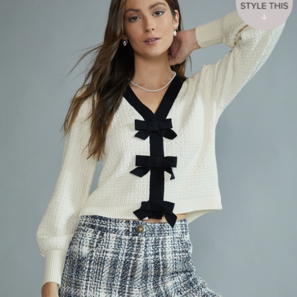francescas NWT Ivory/Black Bow Cardigan